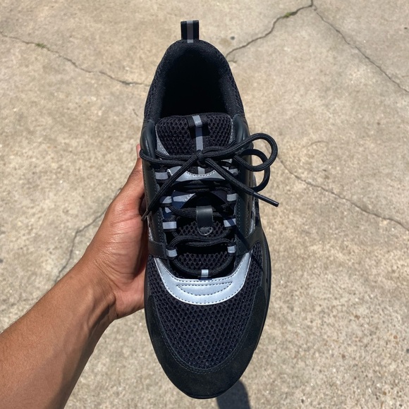 Worn one time - Picture 3 of 5